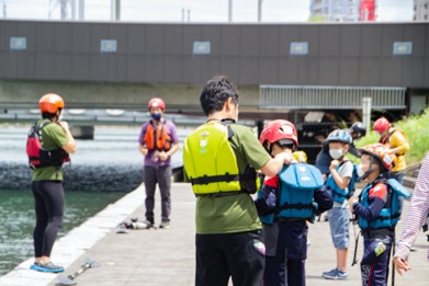北九州市立 水環境館 カヌー体験の様子3